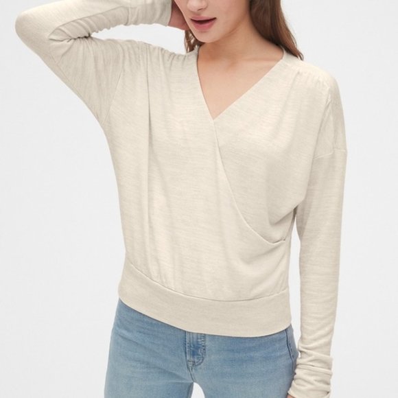 GAP Softspun Wrap-Front Top XXL - Picture 1 of 5